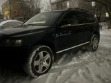 Volkswagen Touareg 2006 года за 7 500 000 тг. в Сатпаев – фото 4