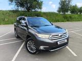 Toyota Highlander 2013 года за 15 000 000 тг. в Уральск