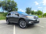 Toyota Highlander 2013 года за 15 000 000 тг. в Уральск – фото 2