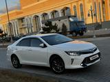 Toyota Camry 2015 годаfor8 900 000 тг. в Туркестан – фото 2