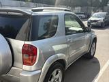 Toyota RAV4 2001 года за 4 600 000 тг. в Алматы – фото 2