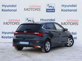 Hyundai i20 2023 года за 6 590 000 тг. в Костанай – фото 5
