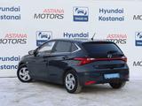 Hyundai i20 2023 года за 6 590 000 тг. в Костанай – фото 3