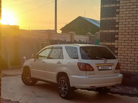 Toyota Harrier 1998 года за 3 700 000 тг. в Кокшетау – фото 2