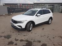 Volkswagen Tiguan 2021 года за 14 900 000 тг. в Уральск