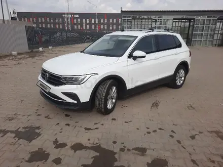 Volkswagen Tiguan 2021 года за 14 900 000 тг. в Уральск