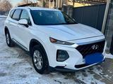 Hyundai Santa Fe 2019 годаfor10 950 000 тг. в Алматы