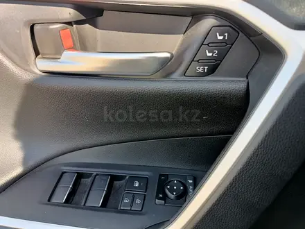 Toyota RAV4 2022 года за 18 395 000 тг. в Усть-Каменогорск – фото 20