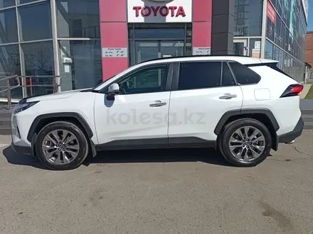 Toyota RAV4 2022 года за 18 395 000 тг. в Усть-Каменогорск – фото 3