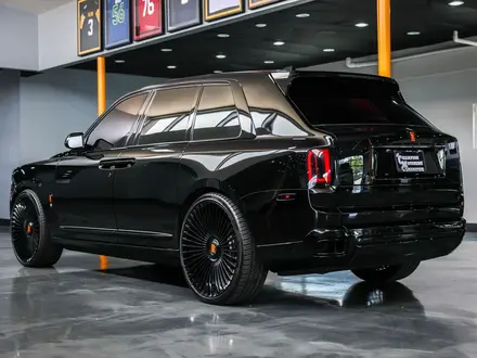 Rolls-Royce Cullinan 2023 года за 184 300 000 тг. в Алматы – фото 10