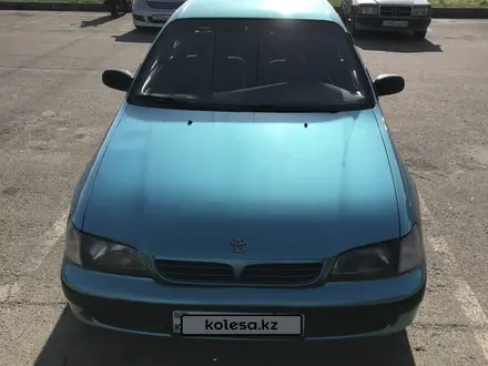 Toyota Carina E 1996 года за 1 600 000 тг. в Алматы