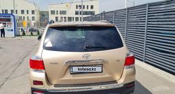 Toyota Highlander 2011 года за 11 990 000 тг. в Алматы – фото 3