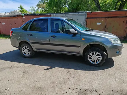 ВАЗ (Lada) Granta 2190 2013 года за 1 900 000 тг. в Петропавловск – фото 6