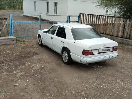 Mercedes-Benz E 230 1989 года за 750 000 тг. в Шиели – фото 4