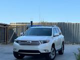 Toyota Highlander 2013 года за 9 700 000 тг. в Актау – фото 2