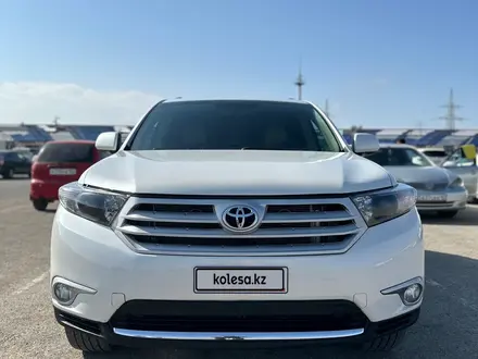 Toyota Highlander 2013 года за 9 700 000 тг. в Актау – фото 3