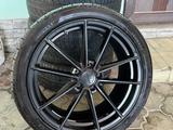 Pirelli с дисками. за 550 000 тг. в Алматы