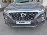Hyundai Santa Fe 2019 года за 13 500 000 тг. в Алматы