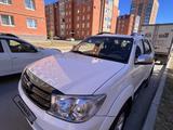 Toyota Fortuner 2009 года за 7 600 000 тг. в Астана – фото 2