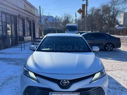 Toyota Camry 2019 года за 14 700 000 тг. в Алматы