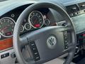 Volkswagen Touareg 2004 годаfor6 100 000 тг. в Алматы – фото 31