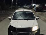 ВАЗ (Lada) Granta 2190 2015 года за 2 000 000 тг. в Атырау – фото 2