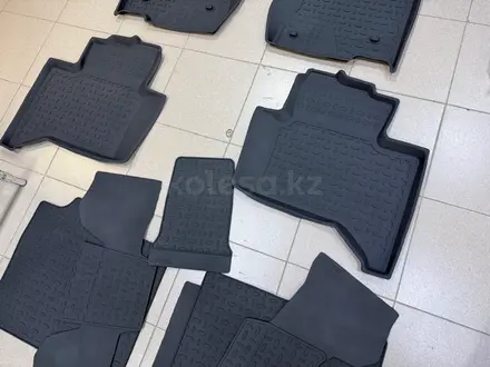 Полики салона Toyota Land Cruiser Prado 250 новые коврики GX550 Lexus Прадо за 29 000 тг. в Астана – фото 2
