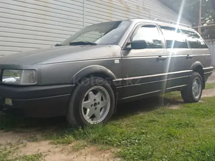 Volkswagen Passat 1990 года за 1 600 000 тг. в Алматы – фото 2
