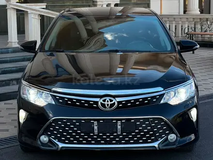 Toyota Camry 2016 года за 10 900 000 тг. в Шымкент