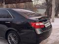 Toyota Camry 2012 года за 8 700 000 тг. в Актобе – фото 4