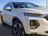 Hyundai Santa Fe 2020 года за 12 800 000 тг. в Уральск
