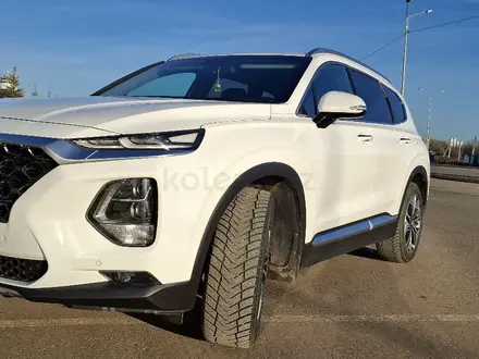 Hyundai Santa Fe 2020 года за 12 800 000 тг. в Уральск – фото 2