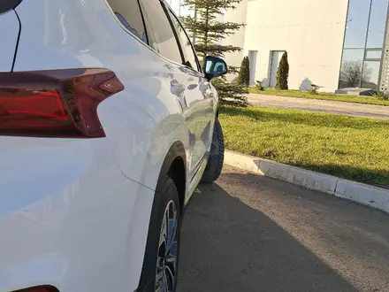 Hyundai Santa Fe 2020 года за 12 800 000 тг. в Уральск – фото 4