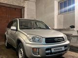 Toyota RAV4 2001 годаүшін5 150 000 тг. в Караганда