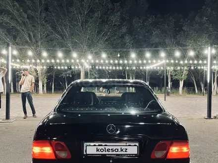 Mercedes-Benz E 230 1996 года за 2 500 000 тг. в Жезказган – фото 8