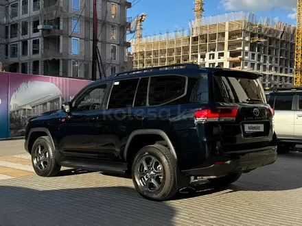 Toyota Land Cruiser 2023 года за 56 000 000 тг. в Астана – фото 2