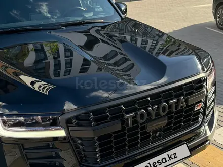 Toyota Land Cruiser 2023 года за 56 000 000 тг. в Астана – фото 3