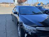 Toyota Camry 2017 года за 13 500 000 тг. в Уральск – фото 3