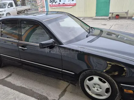 Mercedes-Benz E 320 1998 года за 3 590 000 тг. в Актау – фото 4