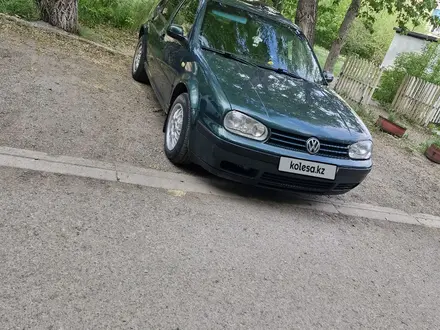 Volkswagen Golf 1998 года за 1 800 000 тг. в Караганда