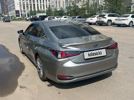 Lexus ES 300h 2019 года за 17 700 000 тг. в Астана – фото 12