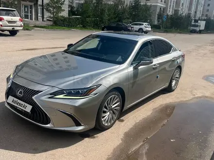 Lexus ES 300h 2019 года за 17 700 000 тг. в Астана – фото 7