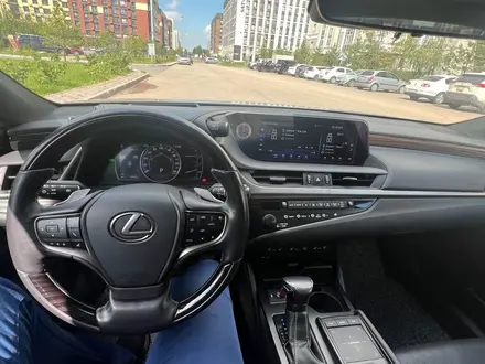 Lexus ES 300h 2019 года за 17 700 000 тг. в Астана – фото 9