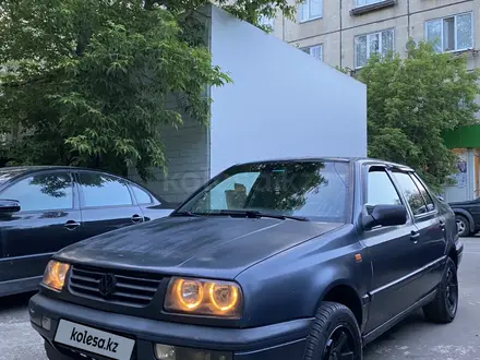 Volkswagen Vento 1995 года за 900 000 тг. в Астана