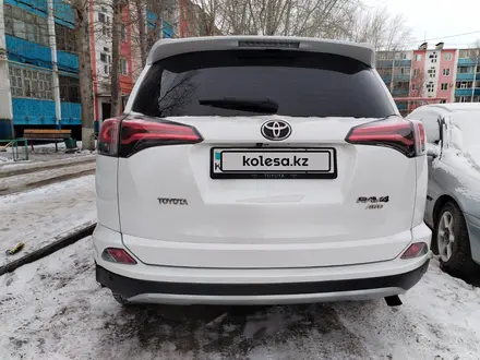 Toyota RAV4 2019 года за 14 100 000 тг. в Костанай – фото 2