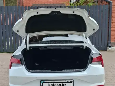 Hyundai Elantra 2023 года за 8 450 000 тг. в Уральск – фото 11
