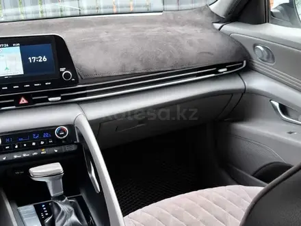 Hyundai Elantra 2023 года за 8 450 000 тг. в Уральск – фото 17