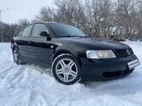 Volkswagen Passat 1998 годаүшін2 400 000 тг. в Караганда