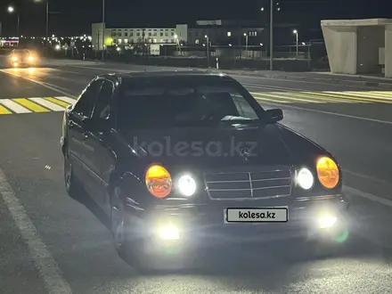 Mercedes-Benz E 320 1996 года за 3 000 000 тг. в Актау