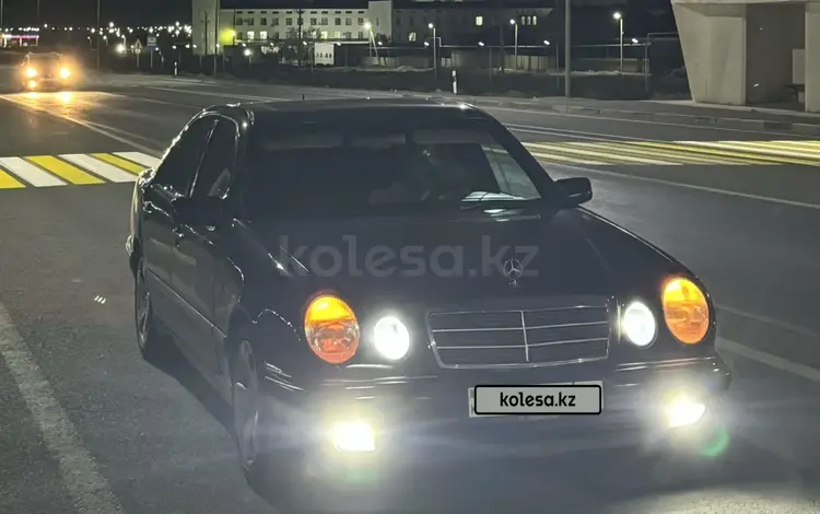 Mercedes-Benz E 320 1997 годаүшін3 000 000 тг. в Актау